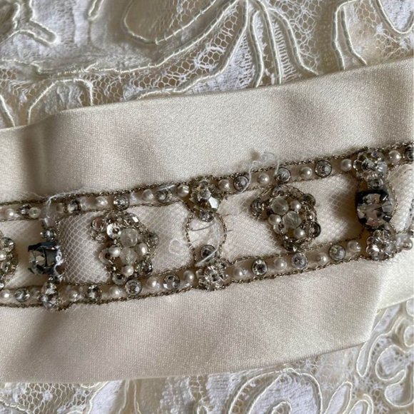 Eve of Milady Wedding Dress - Picture 4 of 4